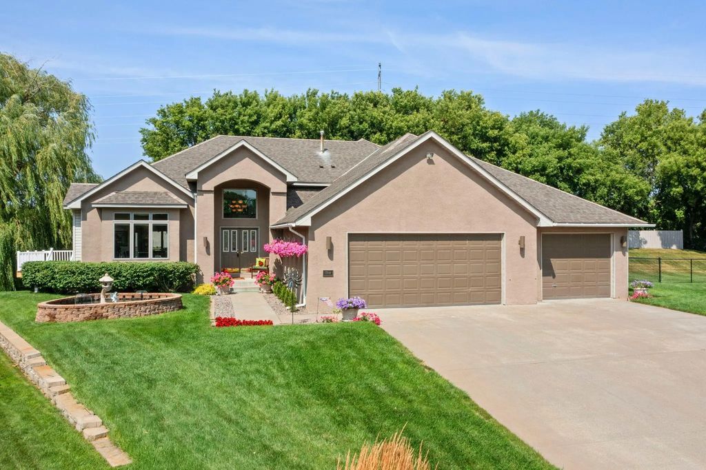 12046 94th Avenue N, Maple Grove