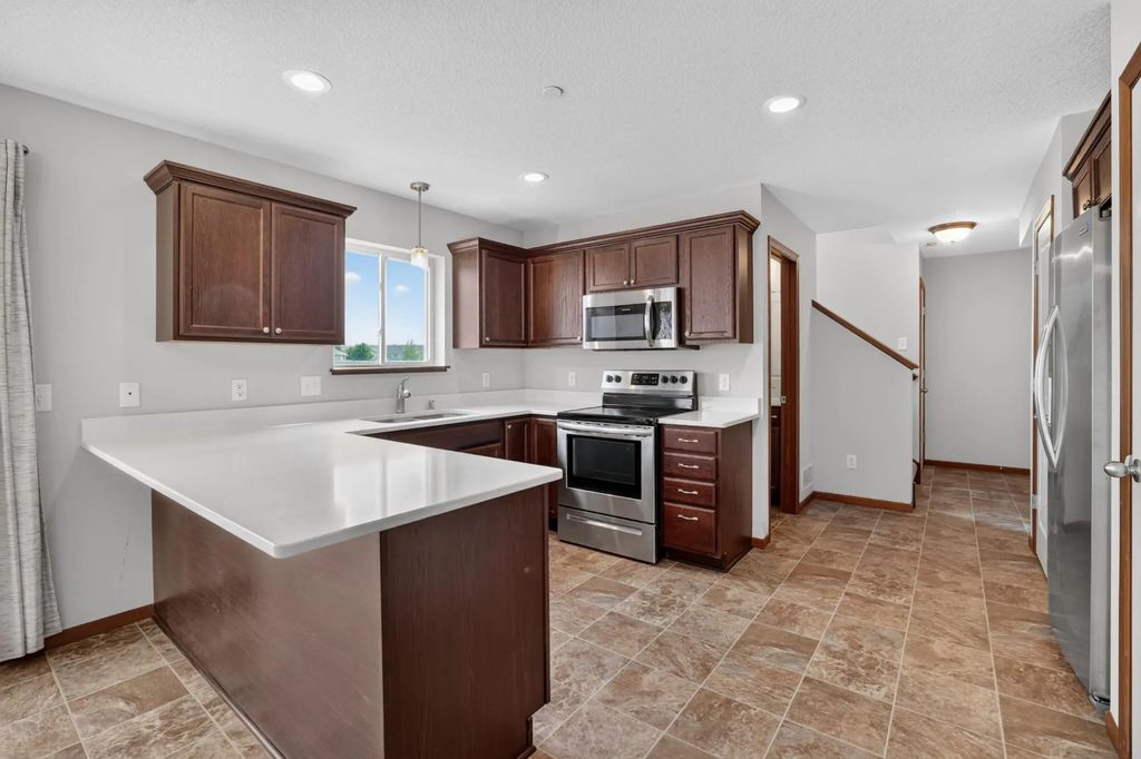 5160 61st Street Nw, Rochester