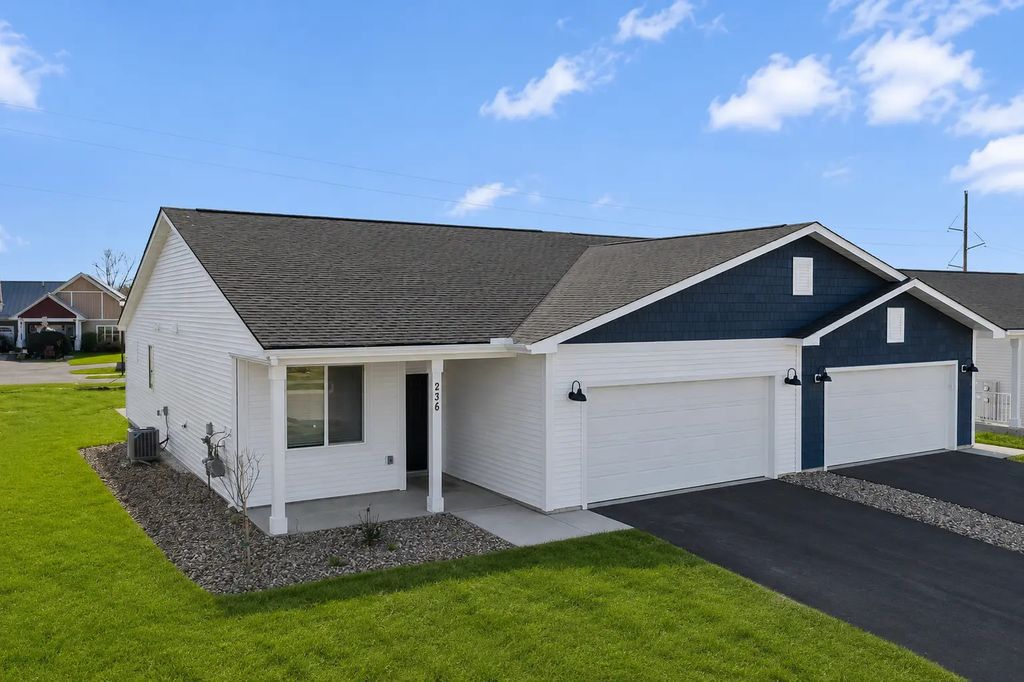 236 Gambel Street, River Falls