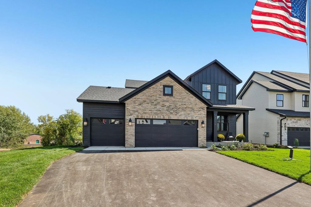 14712 Kingsview Lane N, Dayton