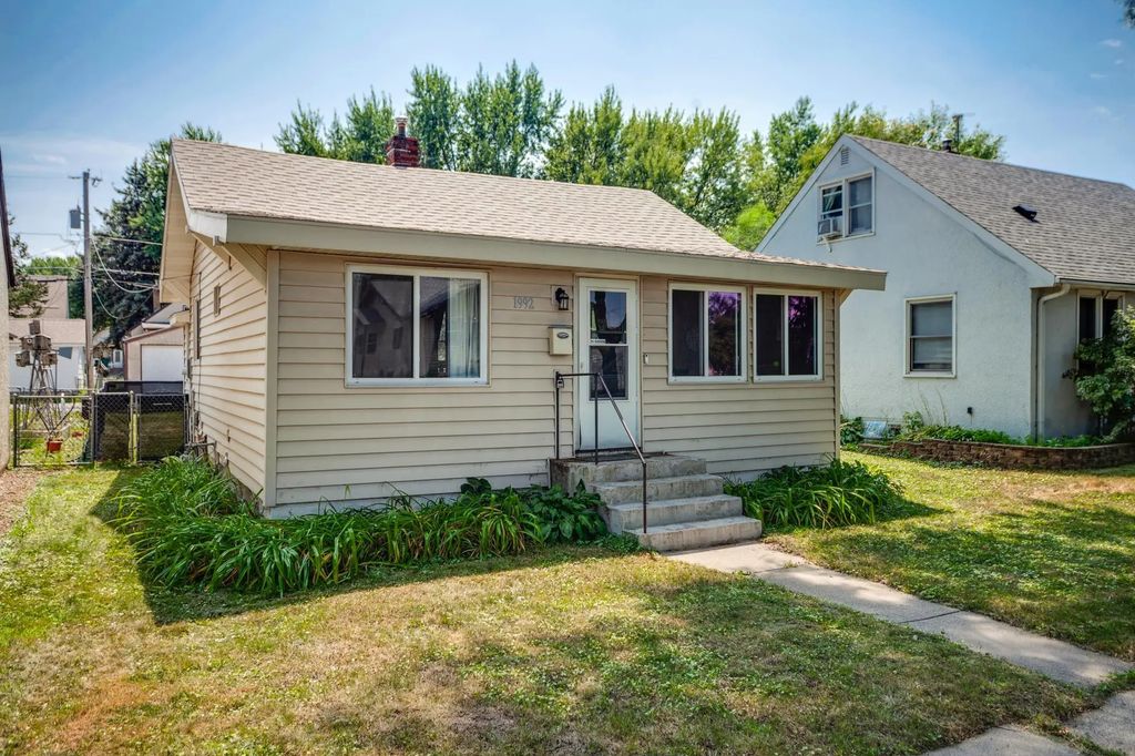 1992 Clear Avenue, Saint Paul