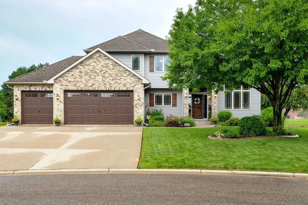 20585 Islandview Circle, Lakeville