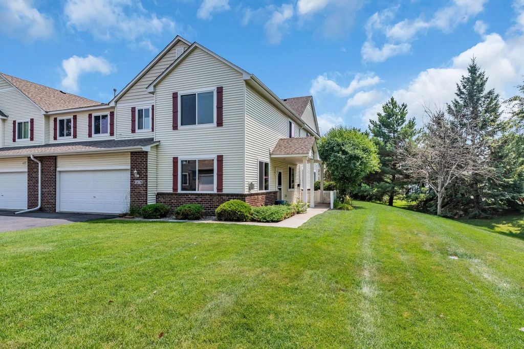 9795 Vagabond Lane N, Maple Grove