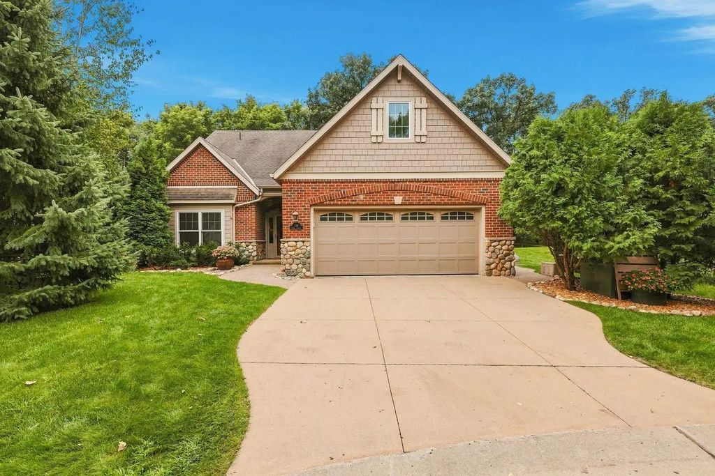 514 Julia Circle, Spicer