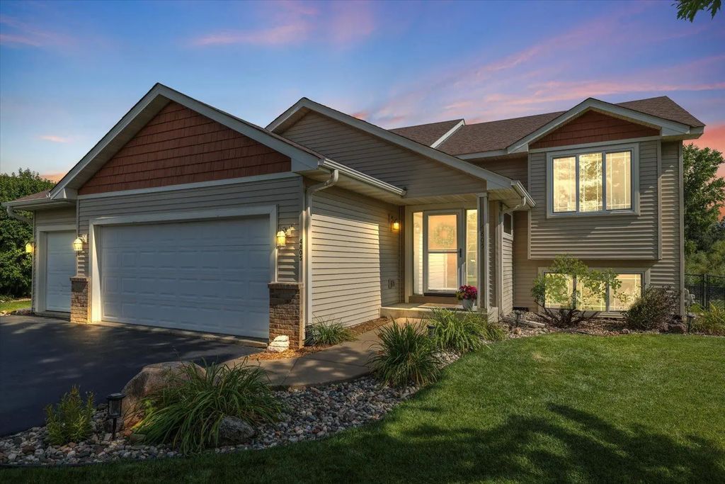 4805 187th Street W, Farmington