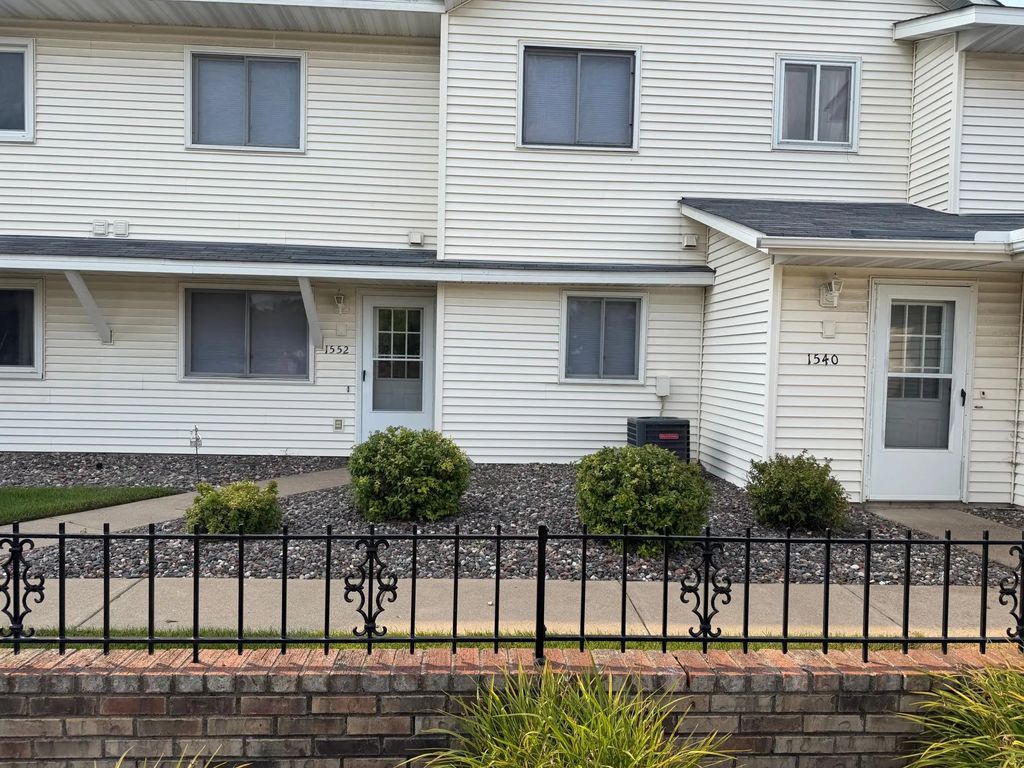 1552 Creek Meadows Drive Nw, Coon Rapids