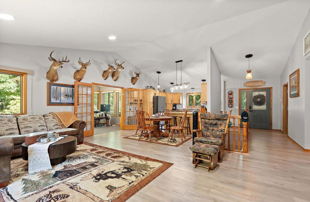 890 Saint Croix Trail, Taylors Falls