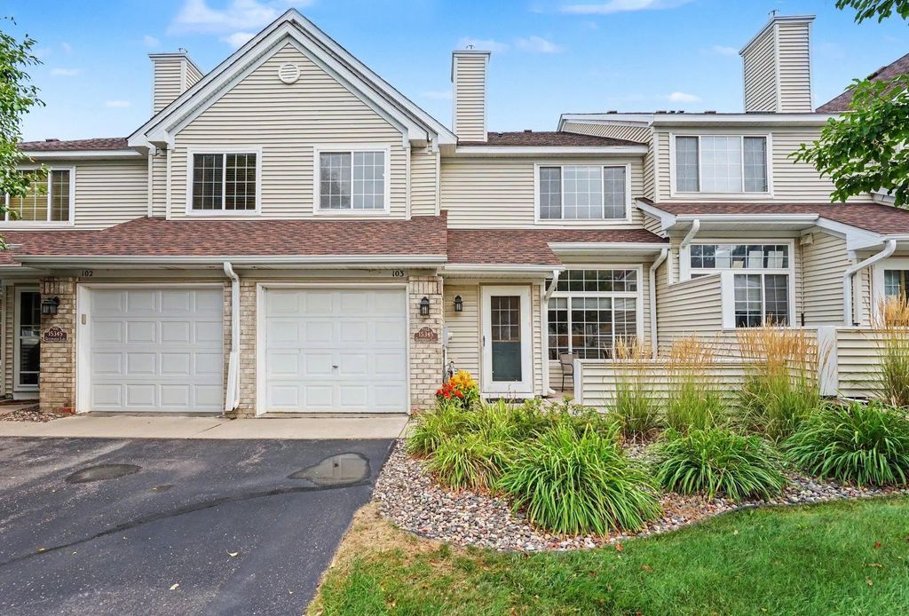 15345 Greenhaven Lane 103, Burnsville