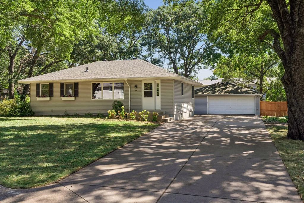 64 99th Avenue Nw, Coon Rapids