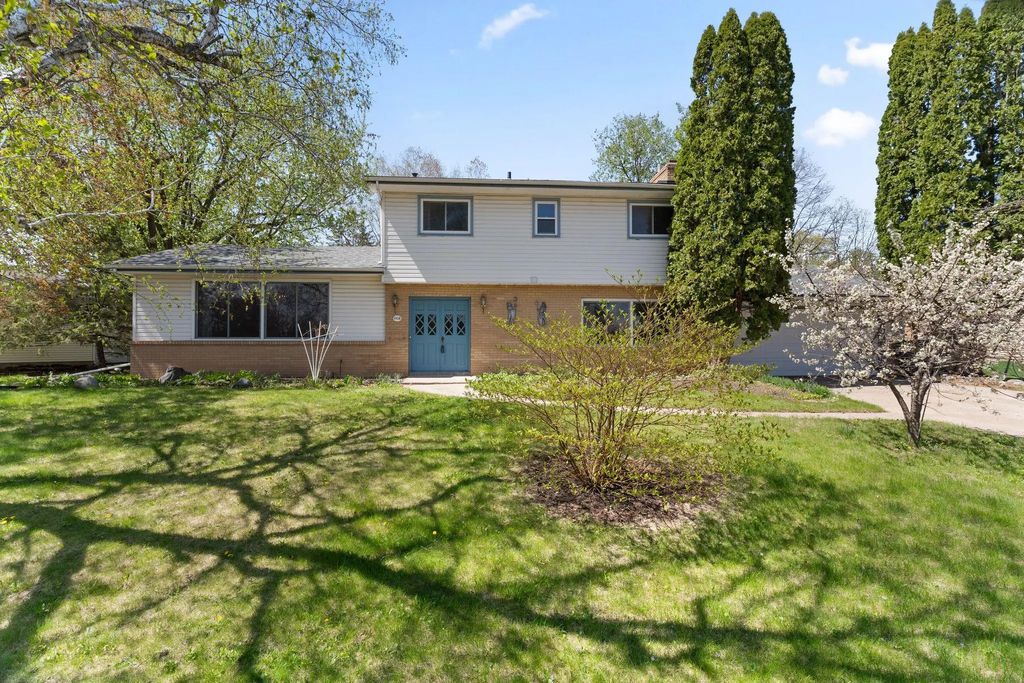 9908 Oxborough Road, Bloomington