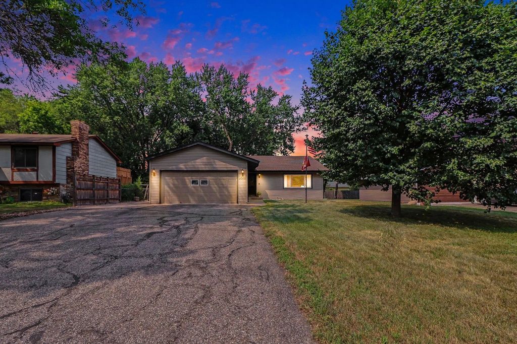 2000 75th Avenue N, Brooklyn Park