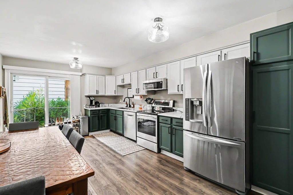 2000 75th Avenue N, Brooklyn Park
