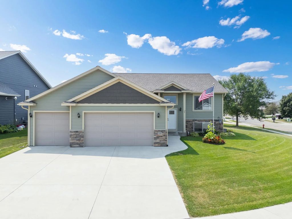 4300 Genevieve Place Nw, Rochester