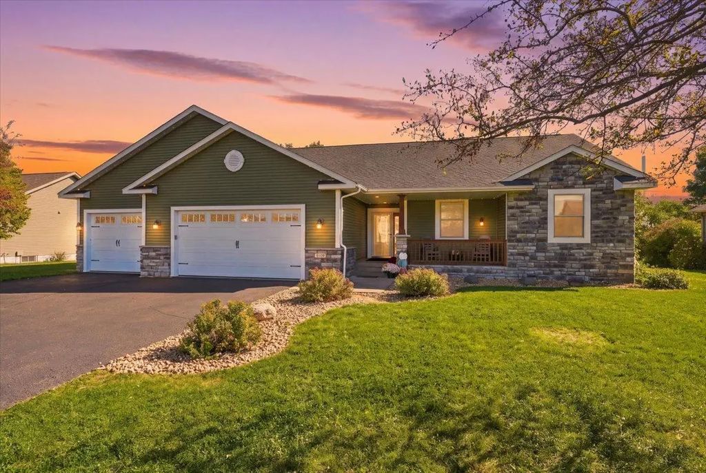 1328 Creekwood Drive, New Richmond