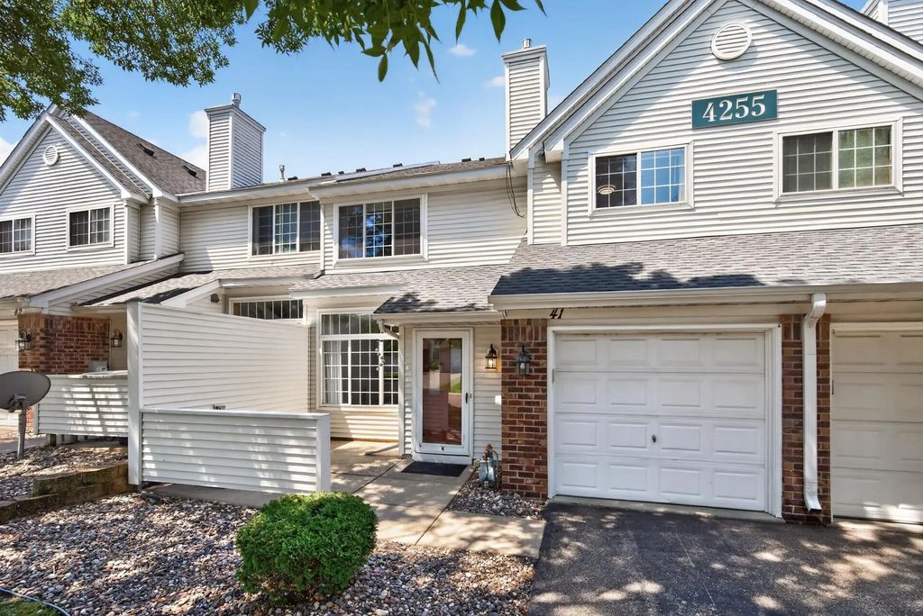 4255 Merrimac Lane N 41, Plymouth