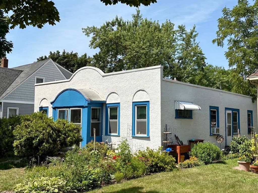 1693 Randolph Avenue, Saint Paul