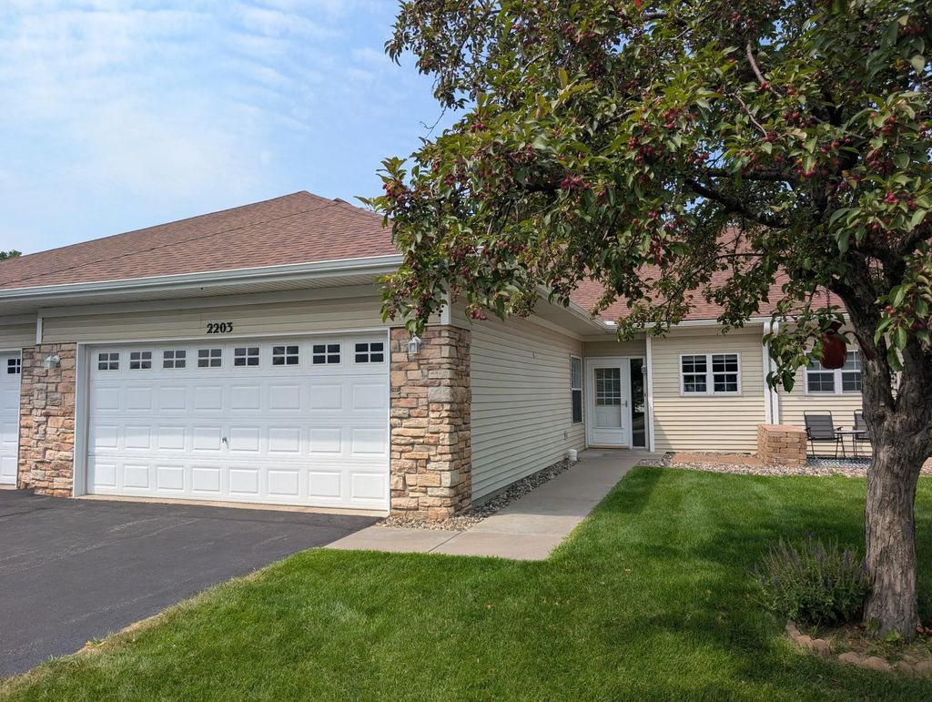 2203 Foxglove Way, Hudson