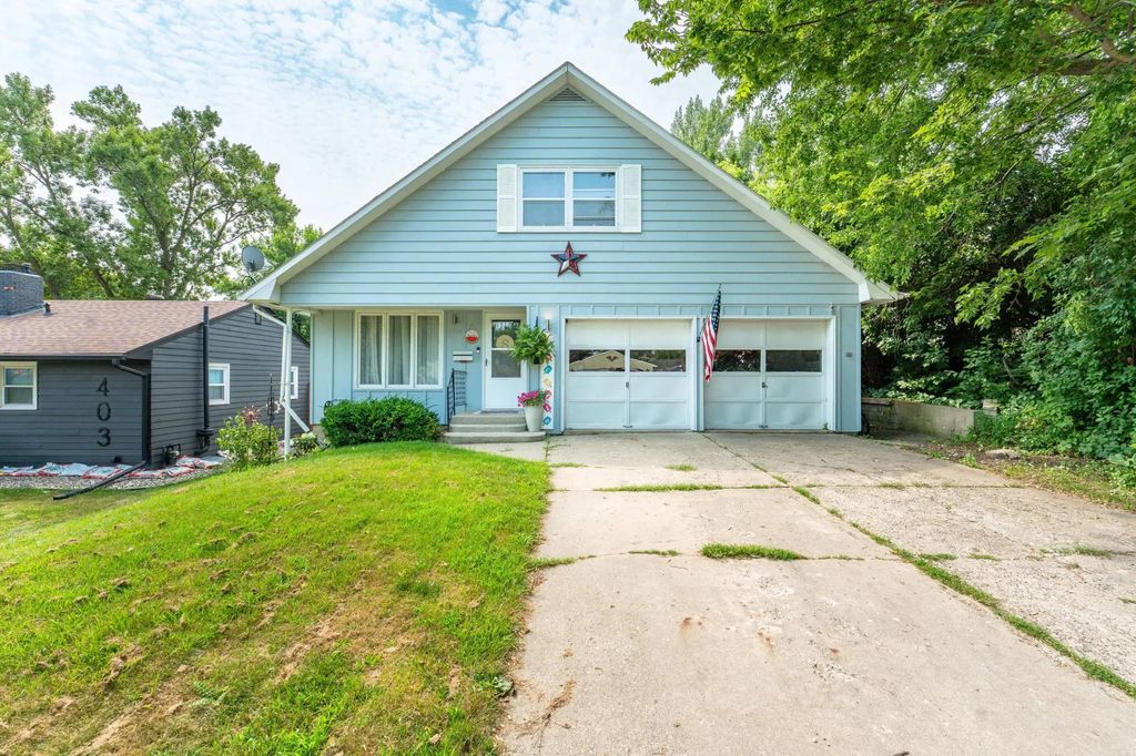 405 W Channing Avenue, Fergus Falls