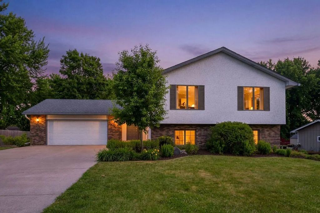 4027 Elmwood Drive, Saint Bonifacius