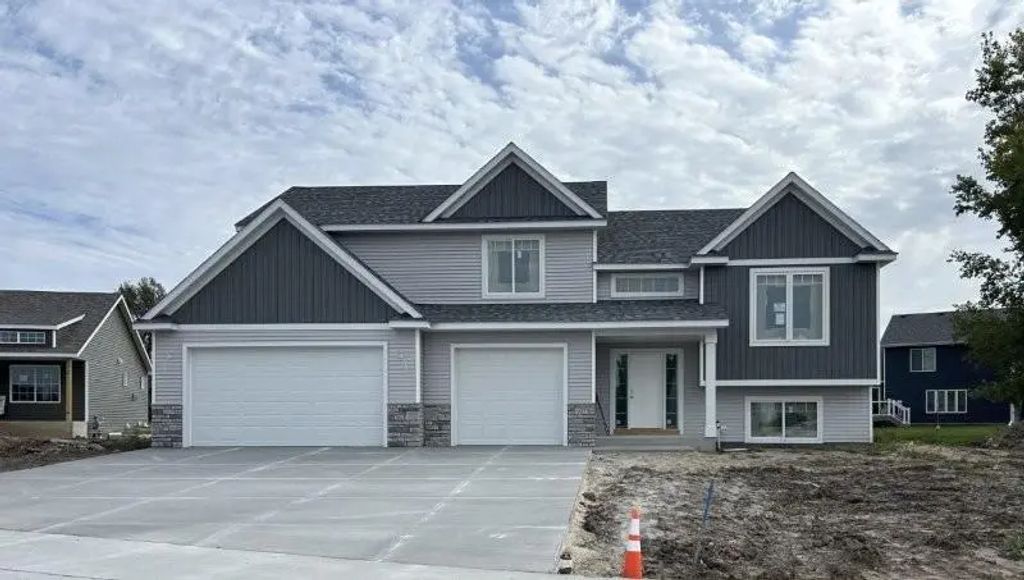 902 23rd St Circle Ne, Kasson