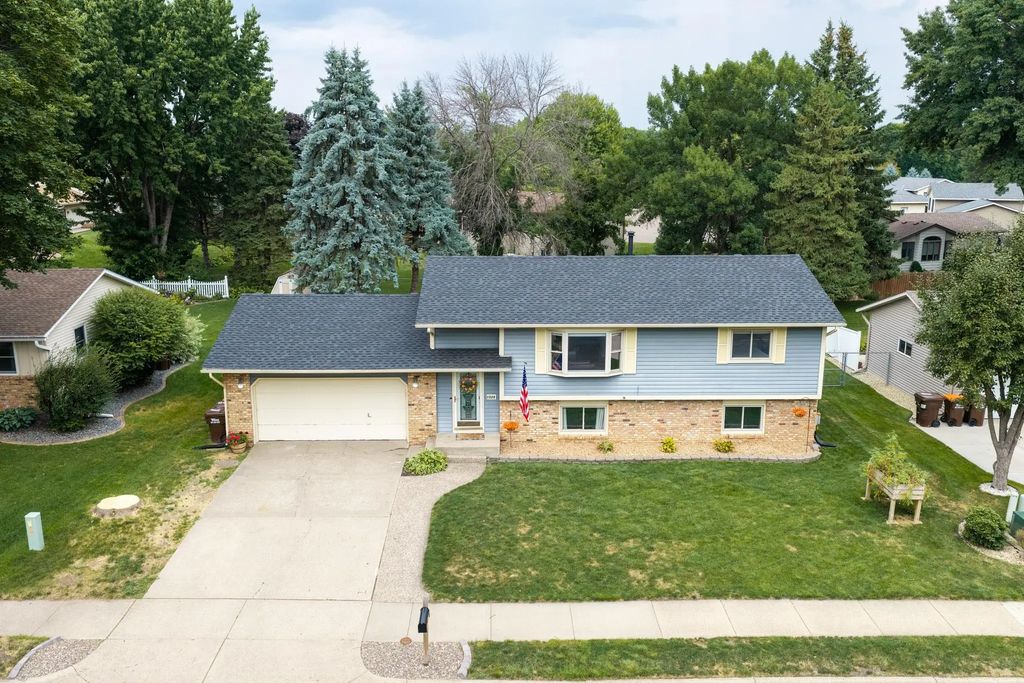 1526 15th Street W, Hastings