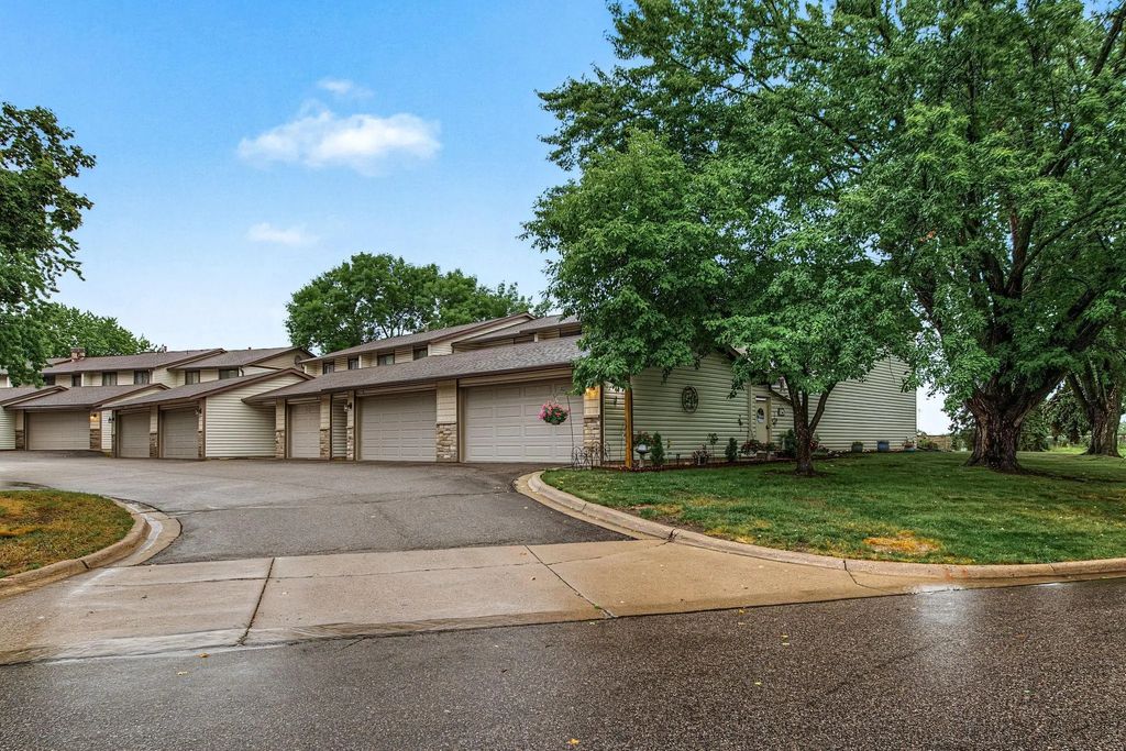 13769 Heather Hills Drive, Burnsville