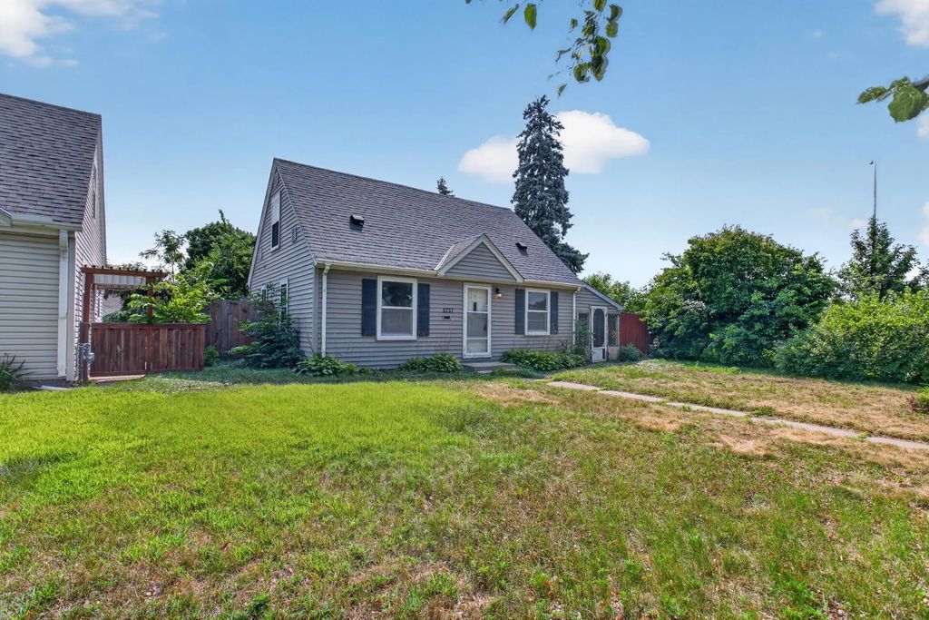 5737 37th Avenue S, Minneapolis