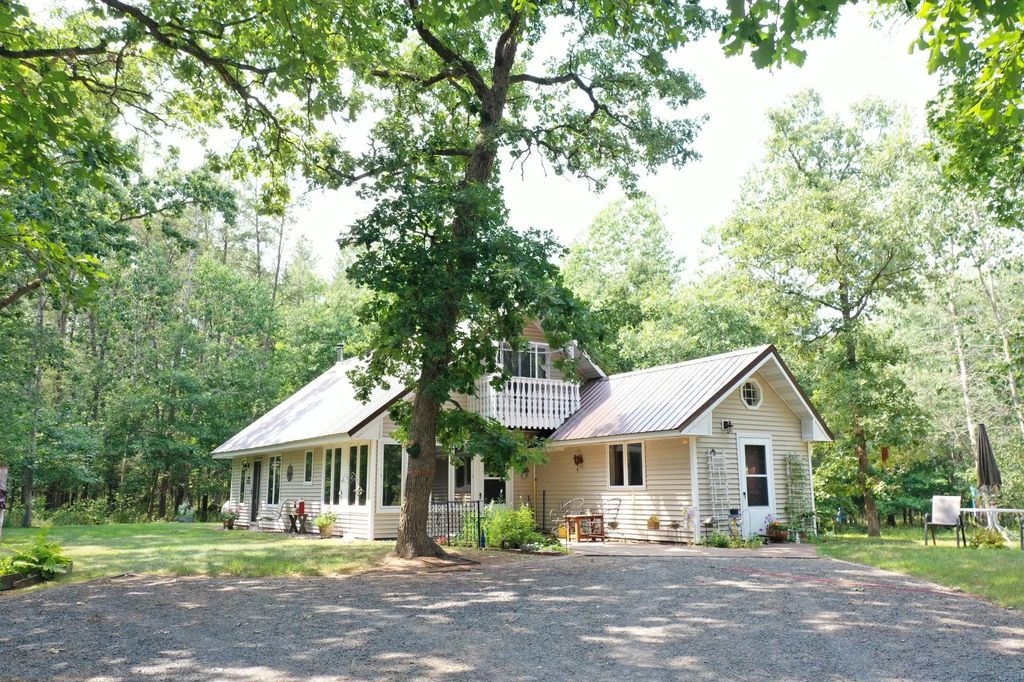 20654 Bucktail Drive, Grantsburg
