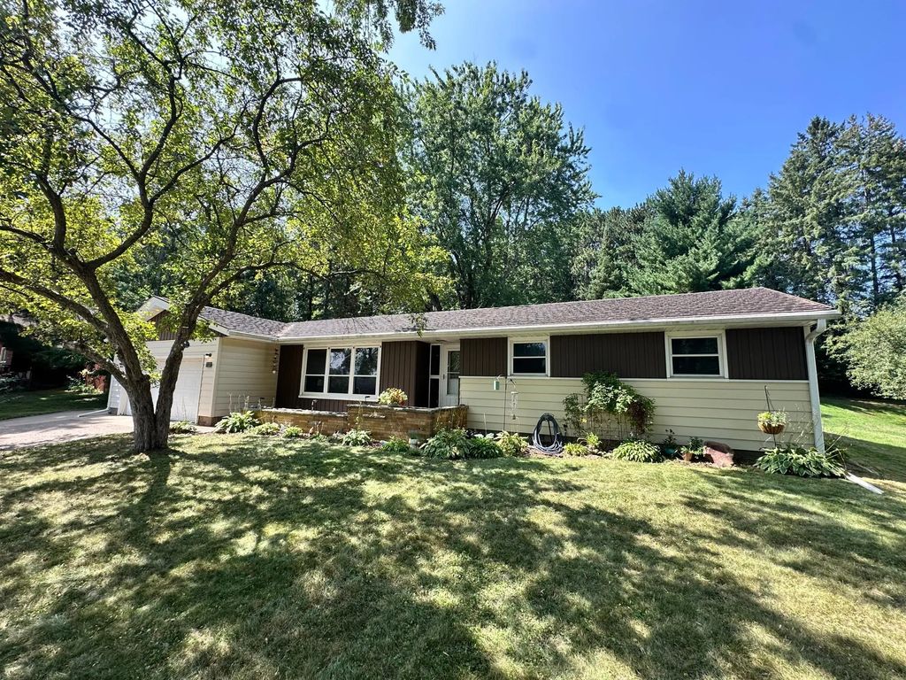 2322 16th Street, Eau Claire