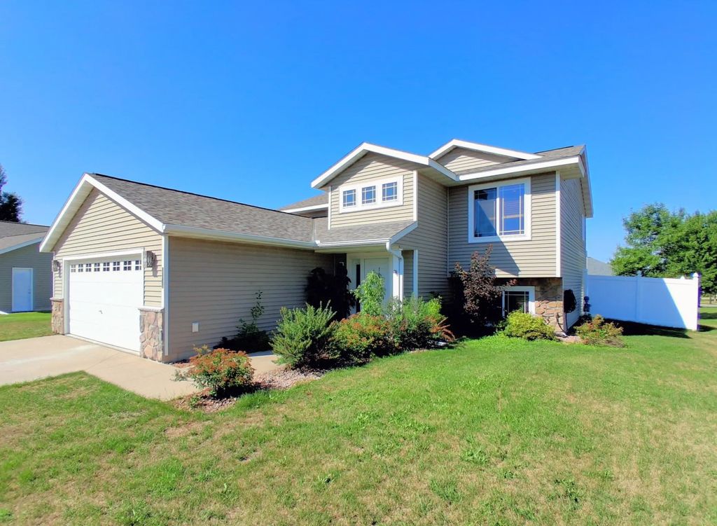 2175 67th Avenue N, St Cloud