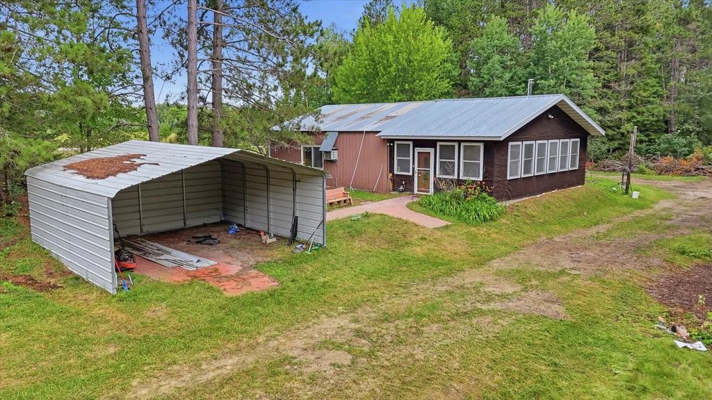 27679 Splithand Road, Grand Rapids