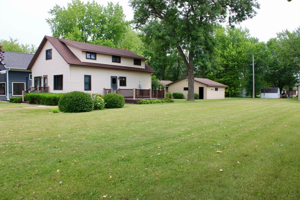 508 Main Street, Oklee