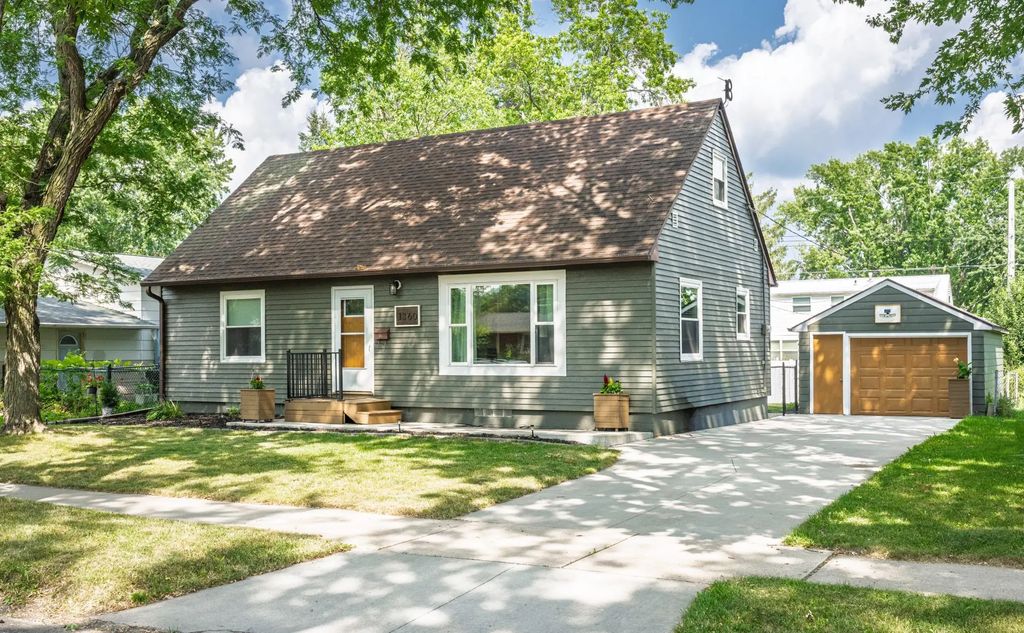 1360 9th Avenue Se, Rochester