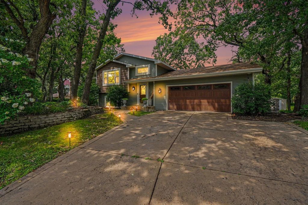 957 118th Lane Nw, Coon Rapids