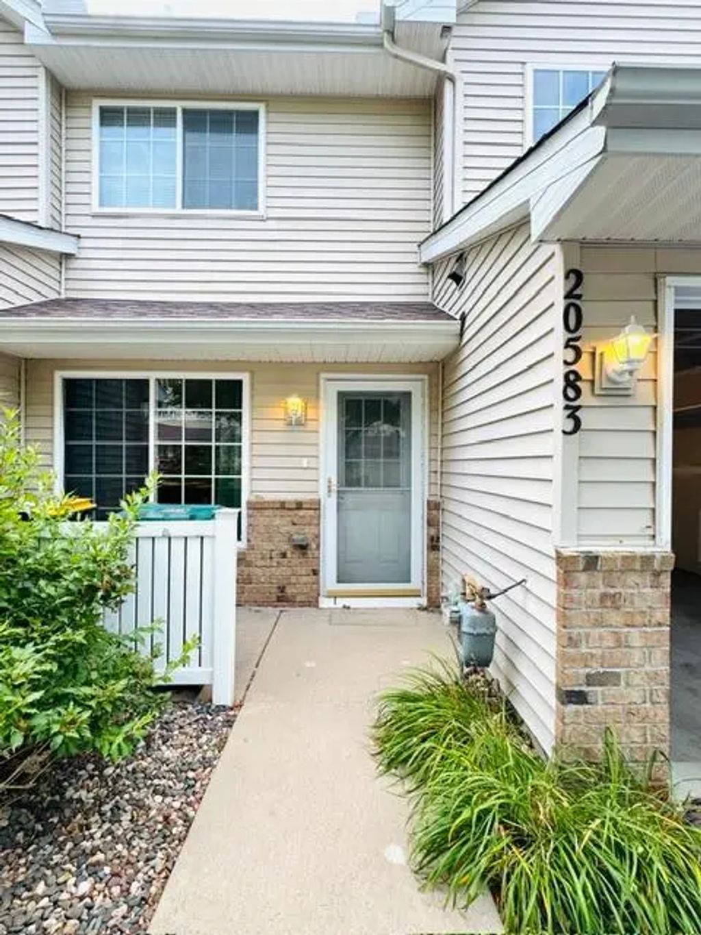 20583 Abbey Lane 148, Farmington