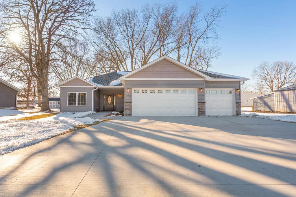 2702 Park Avenue Nw, Faribault