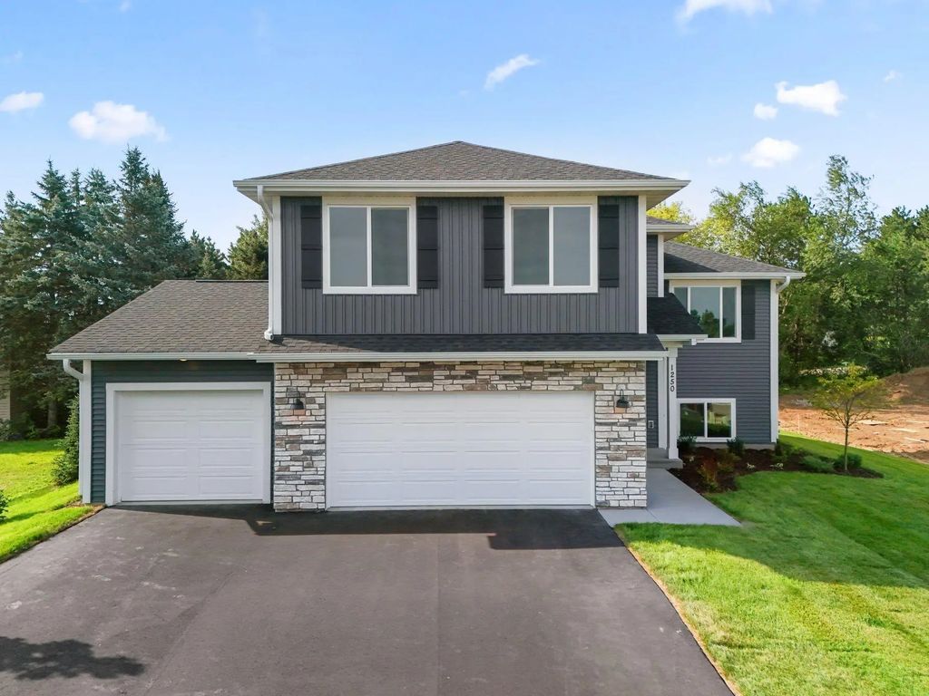 1250 Trail Way, New Richmond