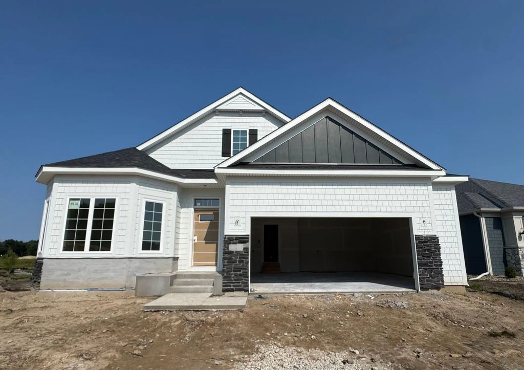 8176 Haywood Drive, Lino Lakes