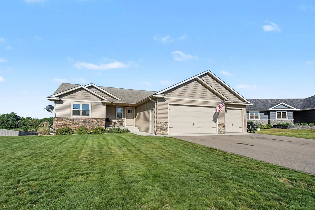 1763 Otter Way, New Richmond