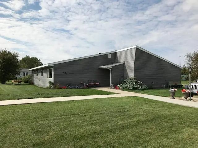 601 & 603 Main Street, Oklee