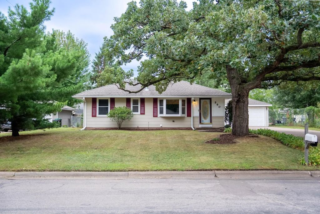 560 115th Avenue Nw, Coon Rapids