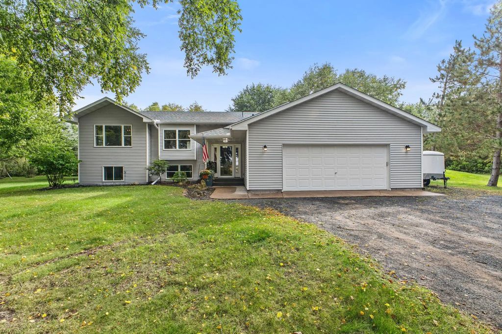 9165 270th Street, Chisago City