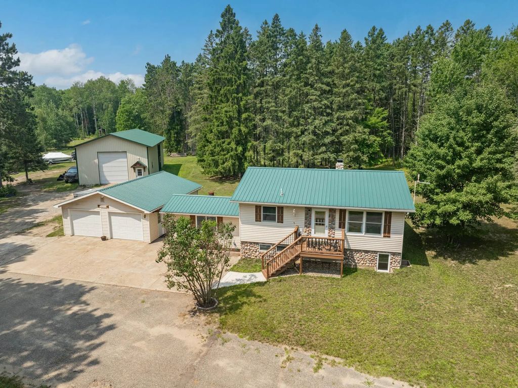 28249 Lost Lake Drive, Grand Rapids
