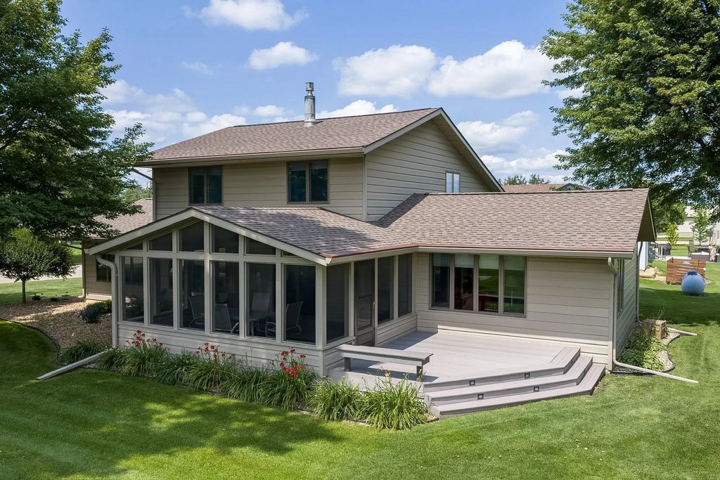 200 N School Street, Elkton