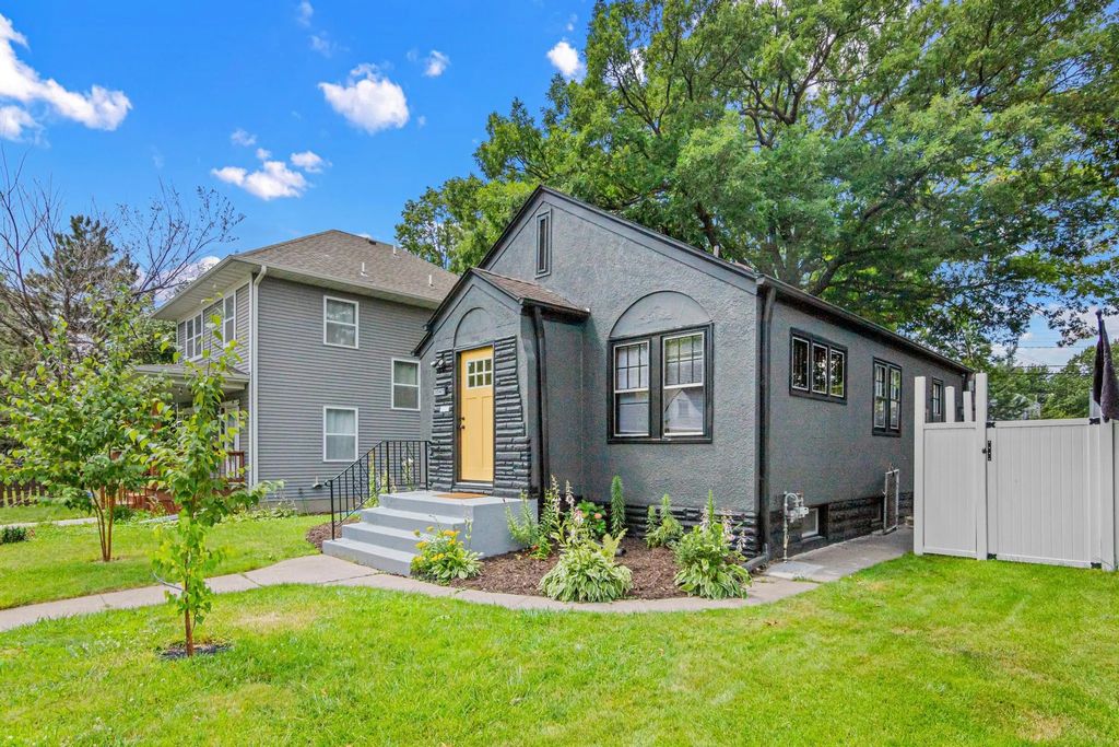 3547 Oliver Avenue N, Minneapolis