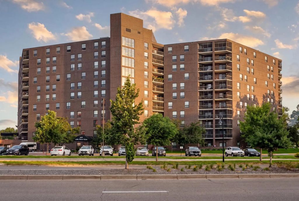 6615 Lake Shore Drive S 707, Richfield