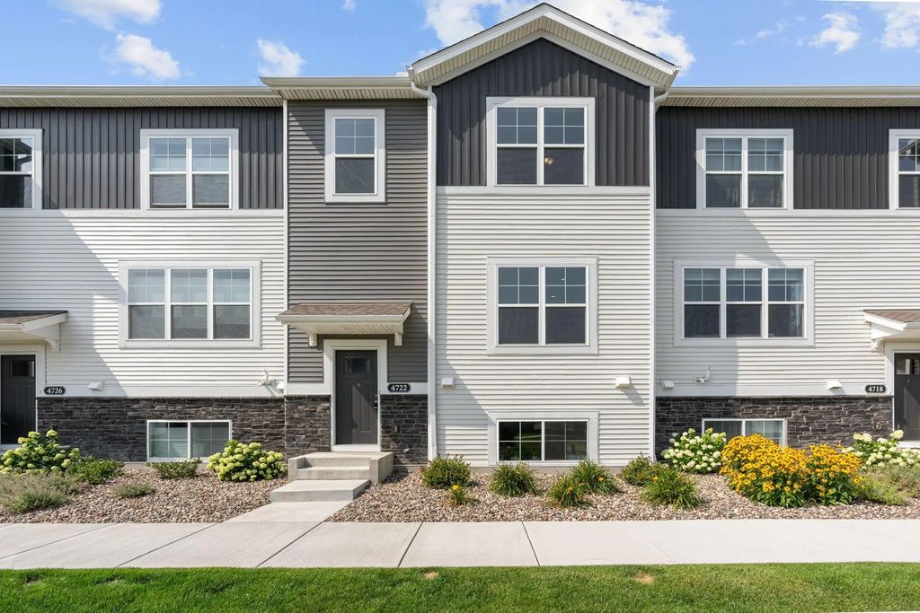 4722 Bottlebrush Lane, Minnetrista