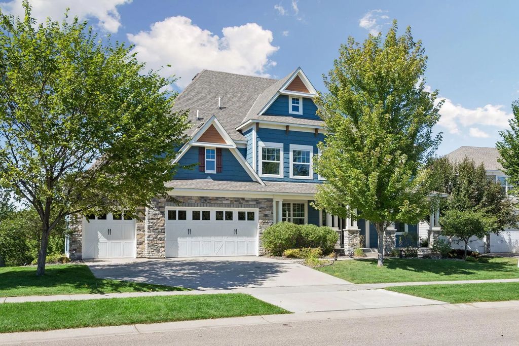 11274 Whitewater Drive, Woodbury