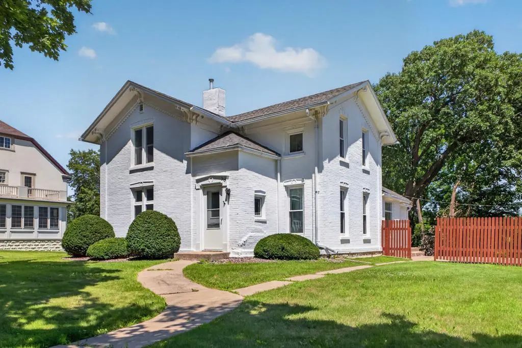 313 Chatfield Avenue Nw, Preston