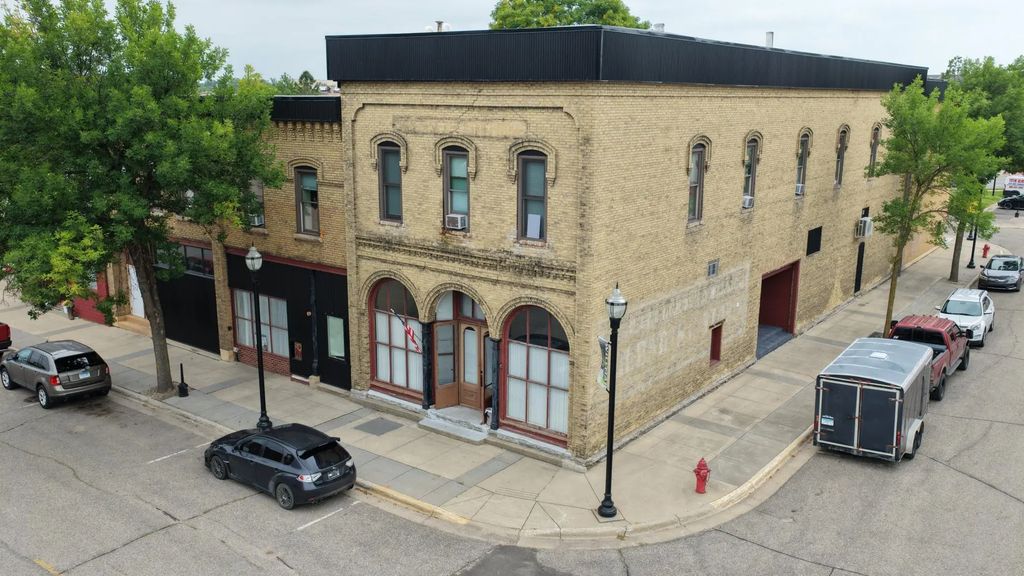 545 Pacific Avenue Sw, Willmar
